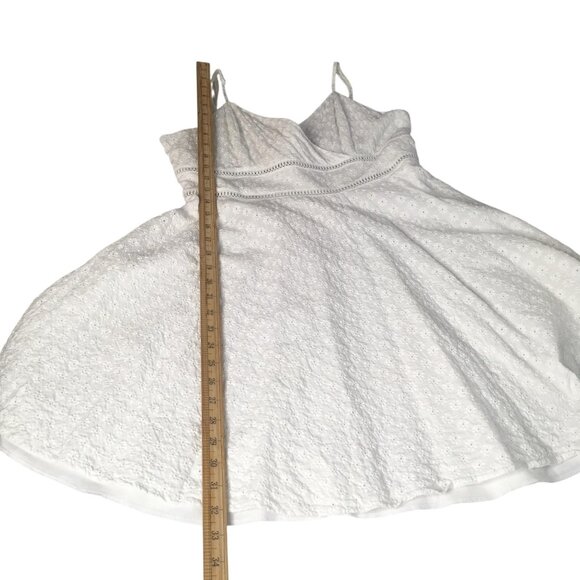 Trixxi Dress Womens XL Eyelet Sleeveless Lined Summer Boho Floral Zip Back - Picture 10 of 15